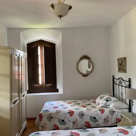 La Sombra De Don Pelayo * Onís